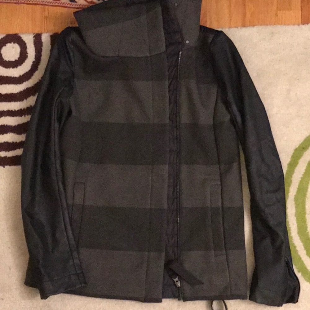 LuluLemon Outer Wear Jacket Awesome! XS or S